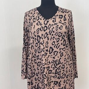 Women’s Leopard Print Tunic Top Size 2X Brown Black Long Sleeve V-Neck Plus Size